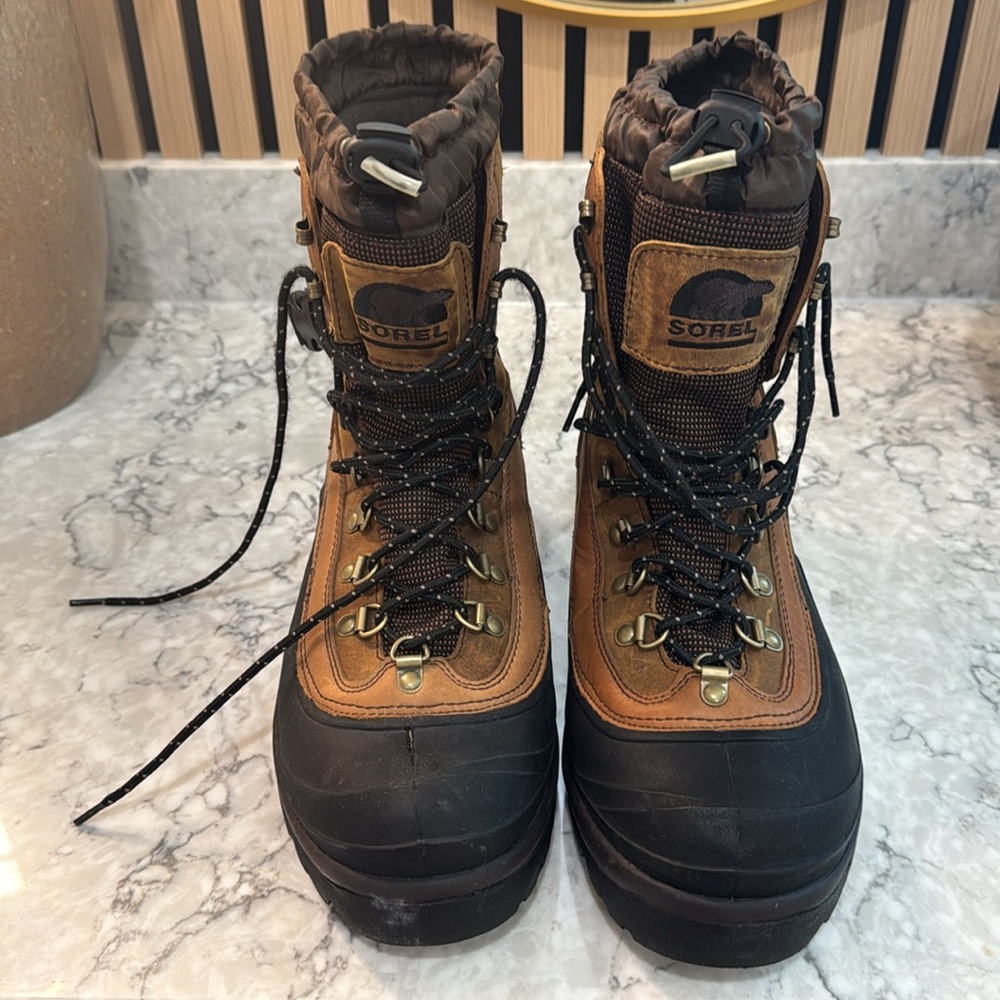 Sorel Men’s Conquest Winter Waterproof Snow Boot - Picture 2 of 7
